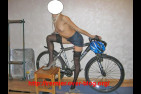 aadn.emilie-seins-nus-a-velo.jpg