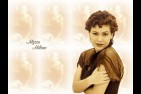 Alyssa-Milano-C--29-.jpg