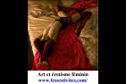 Art érotisme féminin  femme  nu rouge lit chambre