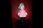 statue2