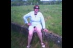 Dans les champs , SANS culotte !...