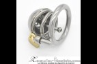 La mini cage de chasteté avec plug d'urètre 2