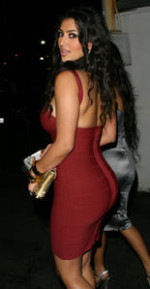 kim-kardashian-cleavage-booty-03.jpg