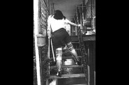 legbracewoman1.jpg