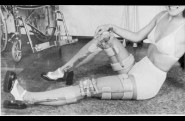 legbracewoman3.jpg