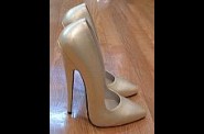 shoeshigh026.jpg