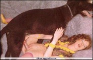 Femmes-zoophilie-avec-chien