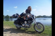 lisasparrow - ballage en moto en cuir 04