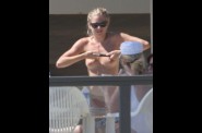 sienna_miller_nue_sexy_topless_22.jpg