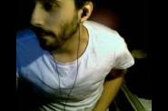 Jeune mec barbu sexy