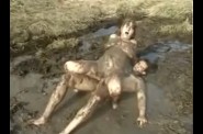 couple baise crade dans la boue 3