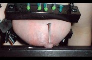 Aiguilles dans les seins (78)