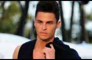 Baptiste-Giabiconi-entierement-nu-!-ou-presque