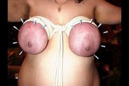 Aiguilles dans les seins (122)