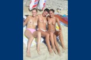 3 filles, topless,plage,nice