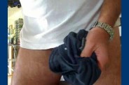 over-blog.Markus se branle dans son short (vidéo)-copie-40