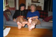 momfeet-1029