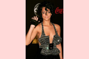 Rihanna-b-sexyreport--10-.jpg