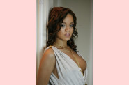 x-Rihanna-04.jpg