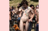 naked-with-my-bike01.jpg