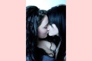emo-lesbians_04