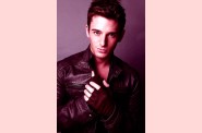 Brent Corrigan habillé
