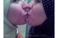 kiss,voile,arabe,lesbienne,cochonne