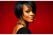 Rihanna_Umbrella_look_1680x1050.jpg