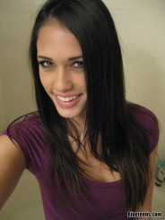 Tiffany Thompson self shot (4)