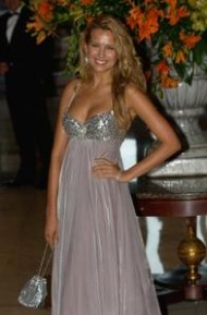 petra-nemcova-cleavage-hot-as-usual-03.jpg