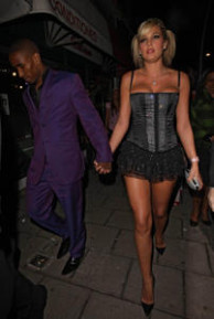 danielle-lloyd-tart-4-big.jpg