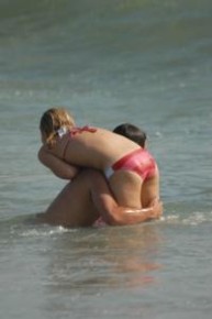 hayden-panettiere-bikini-1-13.jpg