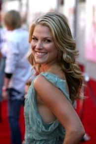 AliLarterTheGamePlanPremiere2309200.jpg