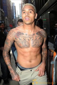 chris-brown-chris-brown-apologises-for-smashing-window-.jpg