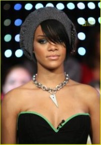 rihanna-trl-07.jpg