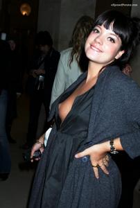 lily-allen-candids-nipslip-paris-178-123-217lo.jpg