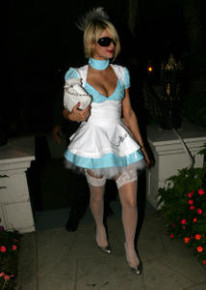 04453-Paris-Hilton-at-the-Halloween-Party-in-Beverly-Hills-27oct07-10-122-79lo.jpg