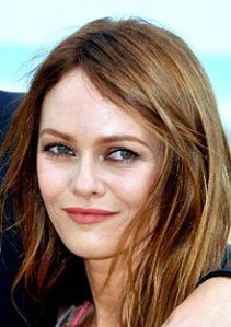 Les photos nues de Vanessa Paradis 01