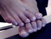 Melinda's pretty feet 009