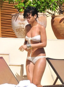 Rihanna5.jpg