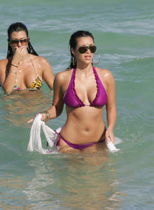 kim-kardashian-bikini-big.jpg