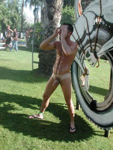 naked-party-boy-cmnm-1.jpg