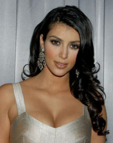 kim-kardashian-cleavage-i-want-her-04.jpg