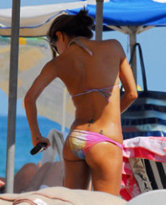 eva-longoria-birth-bikini-8-big.jpg