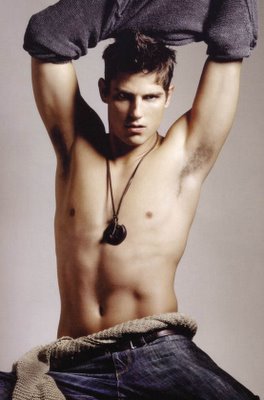 sean-faris-flaunt02-copie-1.jpg