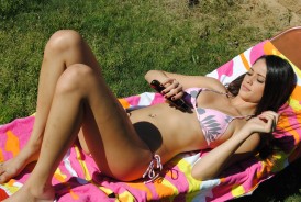 Tiffany Thompson sunbathing (22)