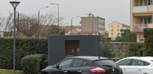 Toilettes bourg les valence