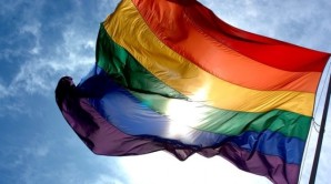 Origine-et-signification-du-drapeau-gay w670 h372