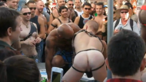 naked-twister-public-gay-sex-3-2.png