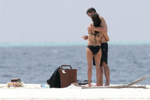 pene-cruz-oct-bikini-6-big.jpg